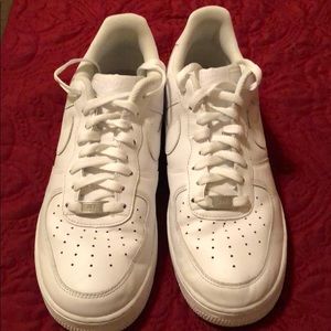 Men’s white Nike Air Force 1’s
